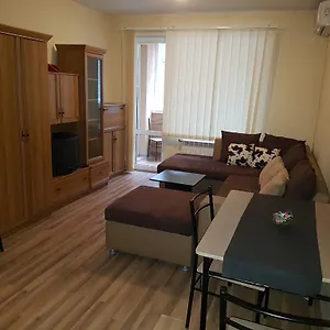 Pirotska Gn / Free Garage Διαμέρισμα