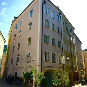 Quarto em Acomodações Particulares Mozart - House